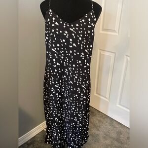 Studio B by Bobeau Size‎ XXL Black and White Spaghetti Strap Maxi Dress